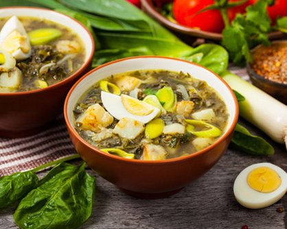 4 лучших рецепта зелёного борща со щавелем: от классики до неожиданных сочетаний