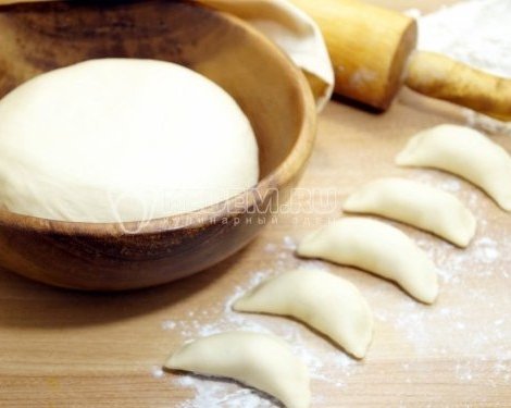 6 рецептов теста и 9 начинок для вареников с творогом: полный гид